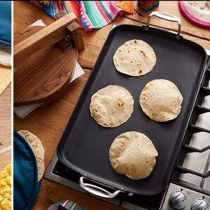 Princess house comal and prensa to make tortillas